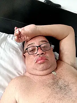 djtomxxx2777 online show from January 5, 9:07 pm