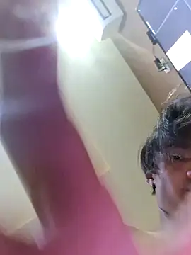 tulathornkim online show from December 10, 10:38 pm