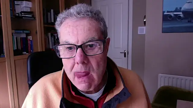 Snapshot of Oldpistolpete chatting on January 12, 3:24 pm Oldpistolpete online show from January 12, 3:24 pm