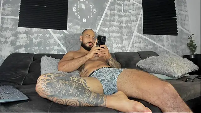 leonidas 18k online show from April 3, 9:22 pm