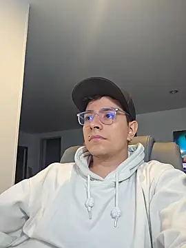 Jhoan saenz online show from September 20, 6:13 am