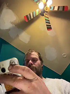 charactrzero online show from December 5, 12:30 am