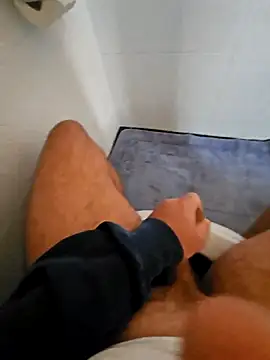 Snapshot of Dolceporco19 chatting on October 13, 8:42 am Dolceporco19 online show from October 13, 8:42 am