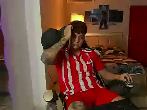 Snapshot of Jake_simons chatting on February 21, 1:22 am Jake simons online show from February 21, 1:22 am