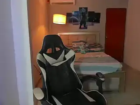 Snapshot of Jake_simons chatting on December 16, 1:53 am Jake simons online show from December 16, 1:53 am