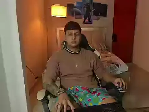 Snapshot of Jake_simons chatting on December 21, 2:30 am Jake simons online show from December 21, 2:30 am