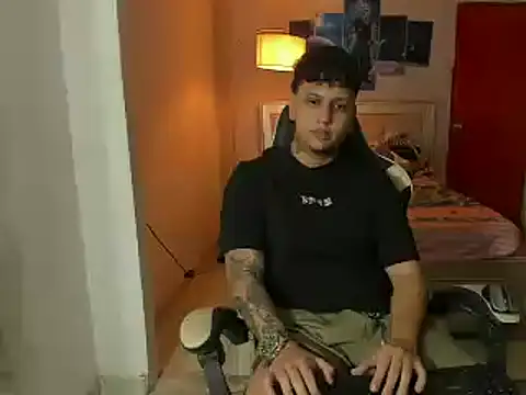 Snapshot of Jake_simons chatting on March 22, 2:05 am Jake simons online show from March 22, 2:05 am