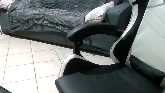 simoninside25 online show from September 10, 7:01 pm