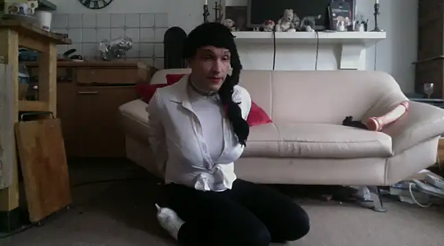 Snapshot of Sissy_naomi chatting on December 10, 9:55 am Sissy naomi online show from December 10, 9:55 am