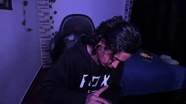 Snapshot of saad_man chatting on September 10, 3:27 am saad man online show from September 10, 3:27 am