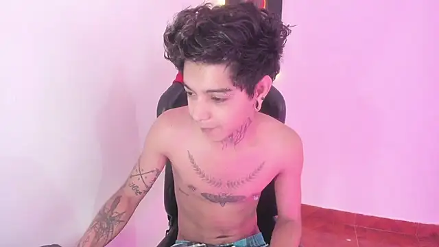 Snapshot of saad_man chatting on December 15, 6:37 pm saad man online show from December 15, 6:37 pm