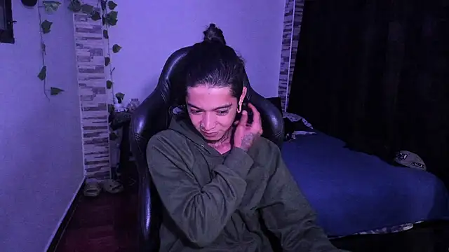 Snapshot of saad_man chatting on September 17, 4:02 am saad man online show from September 17, 4:02 am