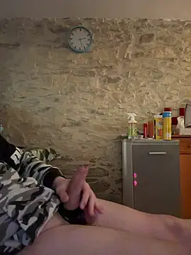 yann2392 online show from April 7, 4:29 pm