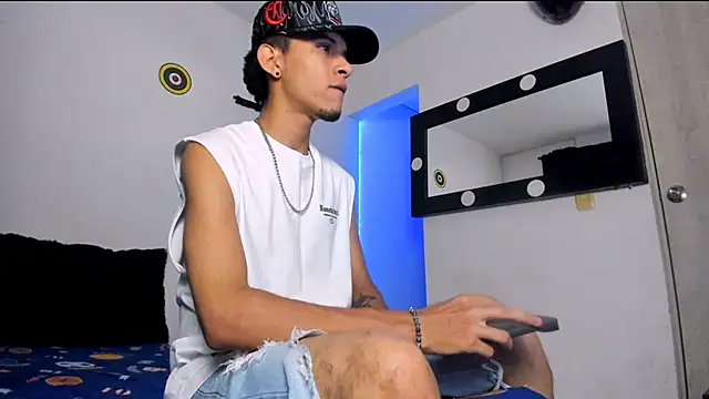 Samuel Suarez online show from March 22, 4:39 am