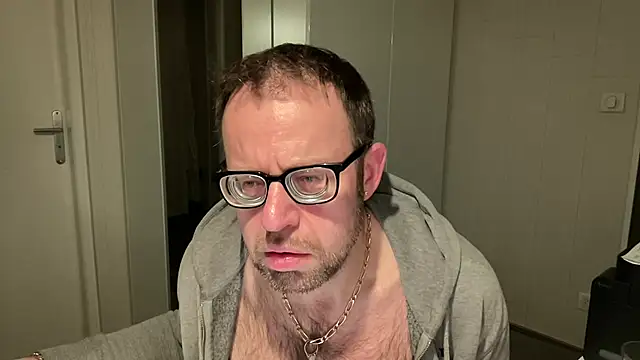 FABIOGLASSES online show from January 18, 11:55 pm