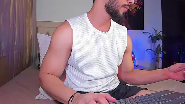 Snapshot of Josseph1_ chatting on February 28, 12:10 am Josseph1  online show from February 28, 12:10 am