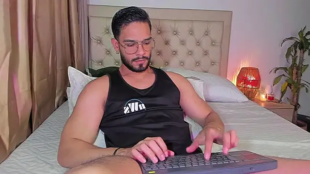 Snapshot of Josseph1_ chatting on February 12, 12:37 am Josseph1  online show from February 12, 12:37 am