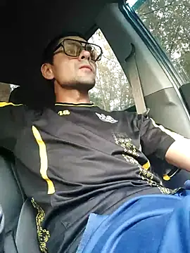 Snapshot of Eln1no69 chatting on September 16, 3:46 pm Eln1no69 online show from September 16, 3:46 pm