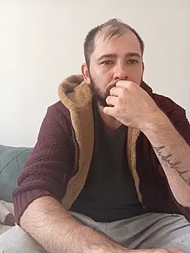 NiiiRvaNaa online show from October 12, 6:40 am