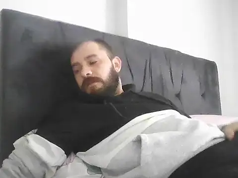 NiiiRvaNaa online show from November 14, 5:54 am