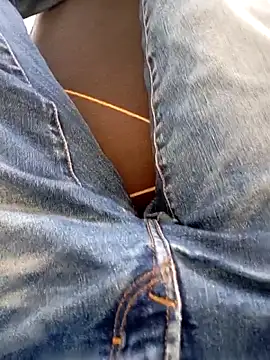 mickzizi online show from April 9, 7:36 am