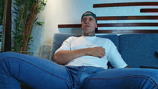 Joeysexx2 online show from November 10, 4:50 am