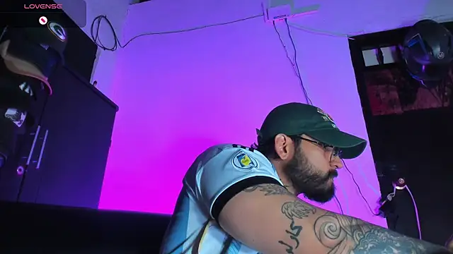 CamiloGray  online show from December 19, 2:58 pm