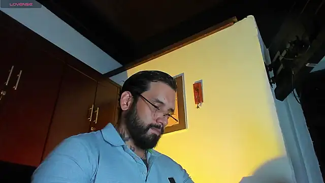 CamiloGray  online show from February 5, 3:52 pm