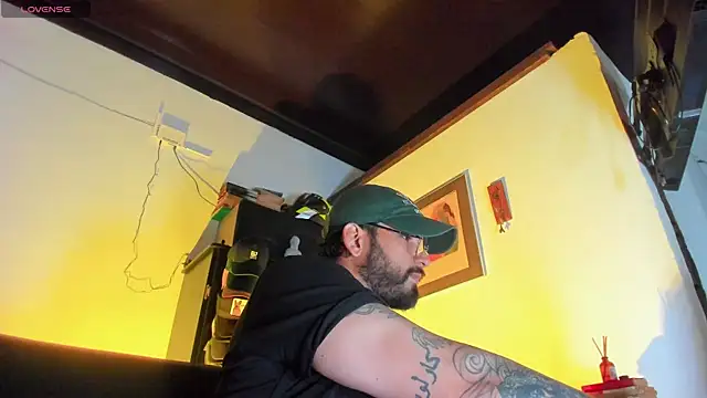 CamiloGray  online show from December 3, 2:12 pm