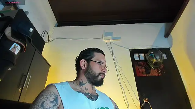 CamiloGray  online show from January 7, 2:22 pm