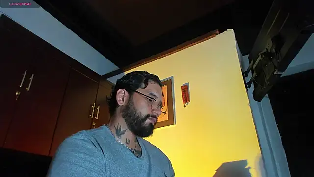 CamiloGray  online show from February 27, 3:44 pm