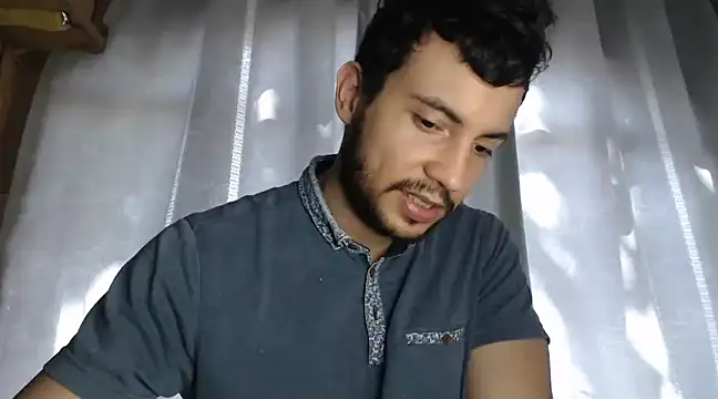 Armando 2002 online show from December 18, 6:25 pm