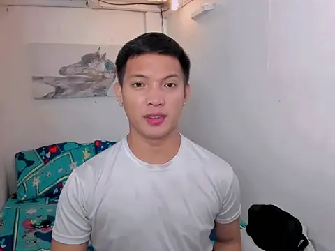 xSebastian19 online show from December 15, 10:18 pm