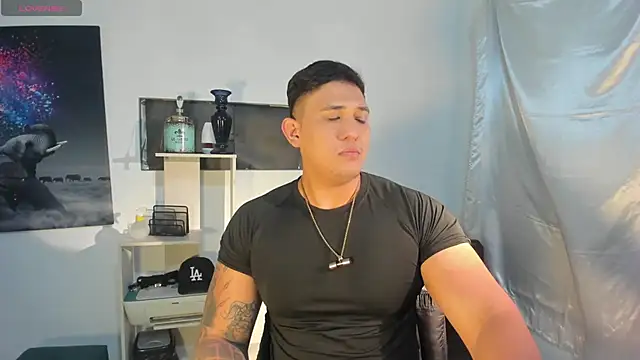 Colton Massif online show from December 24, 7:06 am