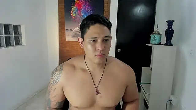 Colton Massif online show from March 8, 2:43 am