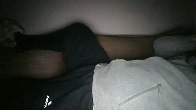 Snapshot of Anderrust chatting on February 23, 5:04 pm Anderrust online show from February 23, 5:04 pm