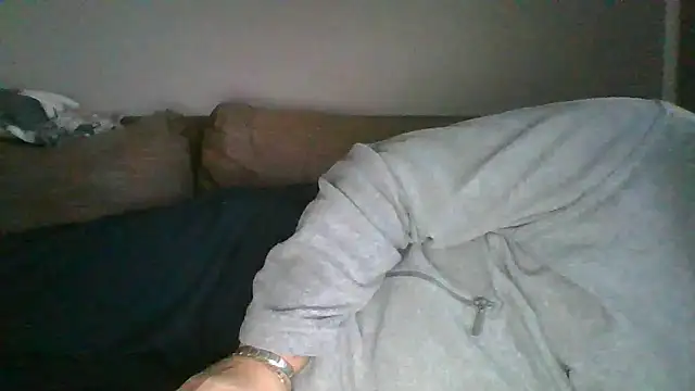 Snapshot of Anderrust chatting on January 1, 1:48 pm Anderrust online show from January 1, 1:48 pm