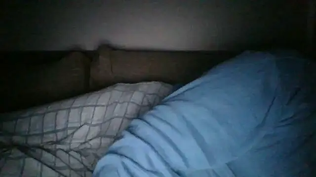 Snapshot of Anderrust chatting on February 14, 11:43 pm Anderrust online show from February 14, 11:43 pm