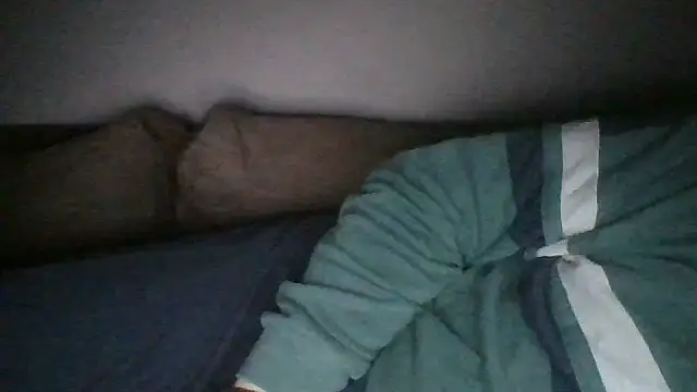 Snapshot of Anderrust chatting on December 19, 10:32 pm Anderrust online show from December 19, 10:32 pm