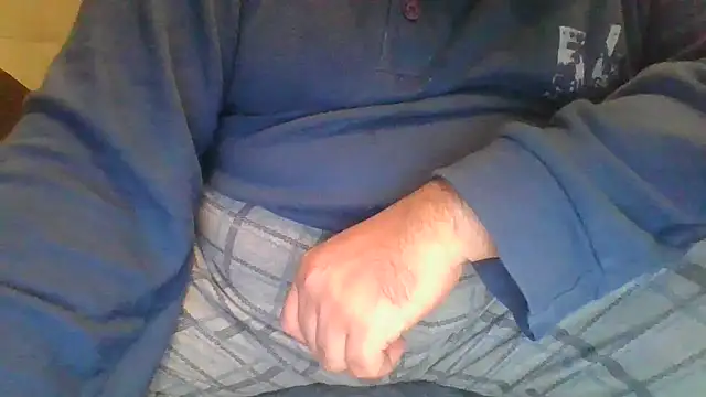 Snapshot of Anderrust chatting on December 25, 1:31 am Anderrust online show from December 25, 1:31 am