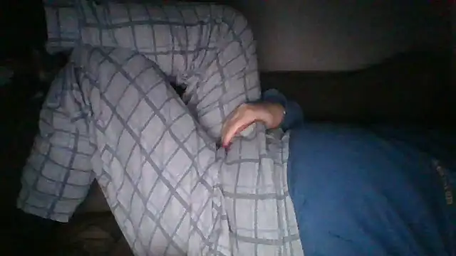 Snapshot of Anderrust chatting on December 20, 8:45 pm Anderrust online show from December 20, 8:45 pm