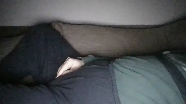 Snapshot of Anderrust chatting on December 15, 11:31 pm Anderrust online show from December 15, 11:31 pm