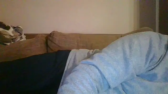 Snapshot of Anderrust chatting on February 27, 6:31 pm Anderrust online show from February 27, 6:31 pm