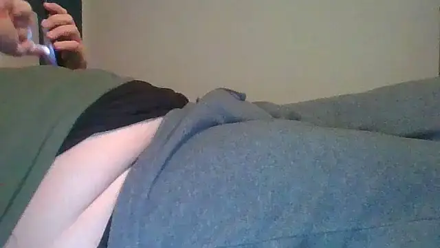 Snapshot of Anderrust chatting on December 25, 11:33 am Anderrust online show from December 25, 11:33 am