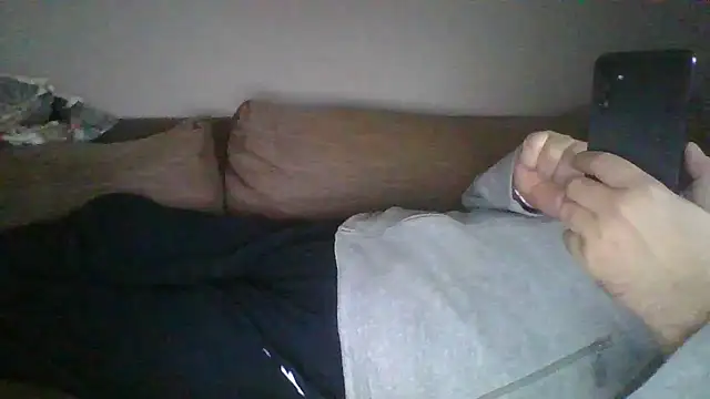 Snapshot of Anderrust chatting on December 14, 8:34 am Anderrust online show from December 14, 8:34 am