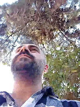 Snapshot of kevgir08 chatting on October 6, 1:49 pm kevgir08 online show from October 6, 1:49 pm