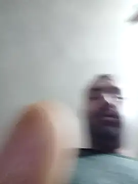 Snapshot of kevgir08 chatting on January 1, 8:45 am kevgir08 online show from January 1, 8:45 am