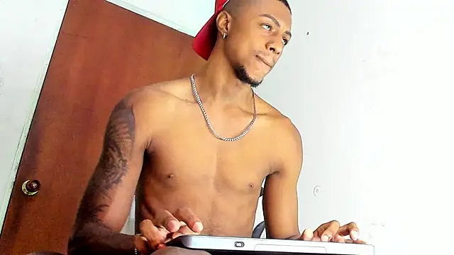 Snapshot of YeremiBrowm chatting on January 28, 8:04 pm YeremiBrowm online show from January 28, 8:04 pm