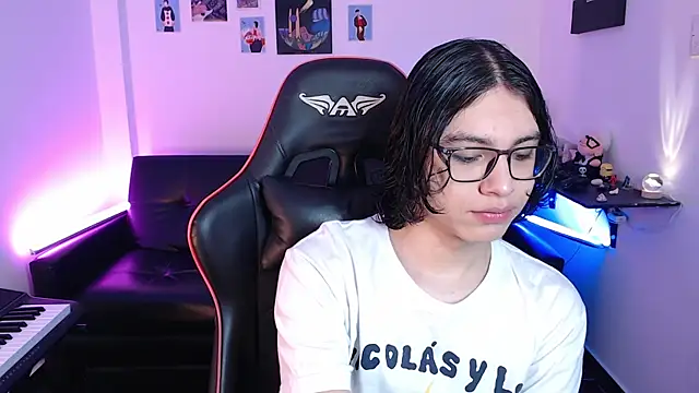 Snapshot of malik_harrison__ chatting on February 12, 2:10 pm malik harrison online show from February 12, 2:10 pm