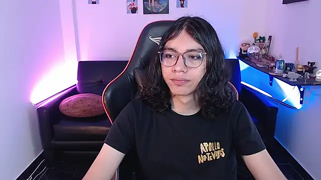 Snapshot of malik_harrison__ chatting on September 17, 3:02 pm malik harrison online show from September 17, 3:02 pm